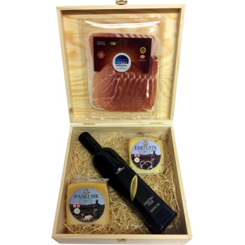 olive-oil-with-pag-cheese-prsut-gift-box